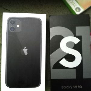 2 boxes apple and Samsung S21